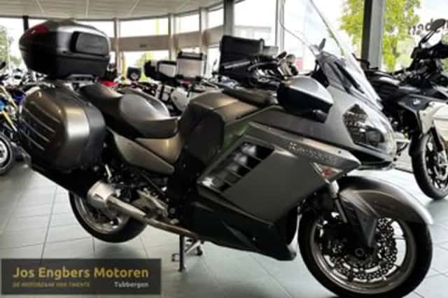 Kawasaki GTR 1400 (2009) thumbnail 1