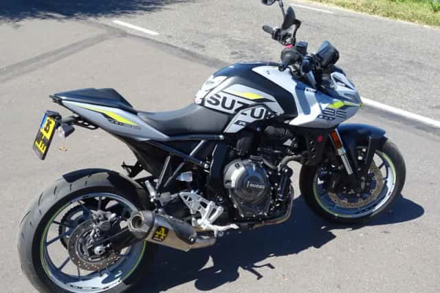 Suzuki GSX-8S (2024) thumbnail 2