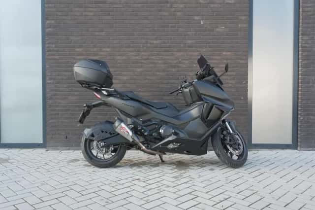 Honda 1290 Superduke R (2021) thumbnail 1