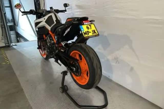 KTM 890 Duke (2020) thumbnail 6