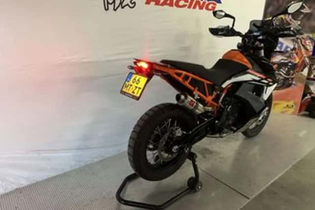 KTM 890 Adventure (2022) thumbnail 3