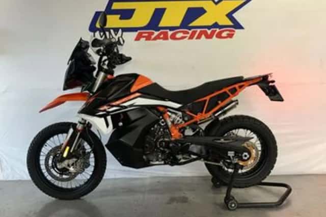 KTM 890 Adventure (2022) thumbnail 4