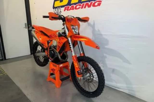 KTM 450 EXC-F SIX Days (2025) thumbnail 3