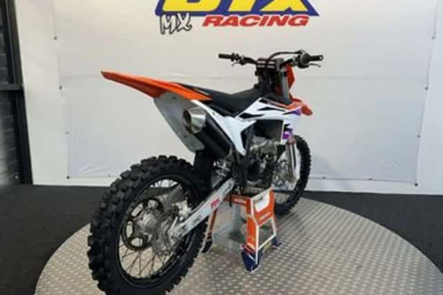 KTM 250 SX-F (2024) thumbnail 3