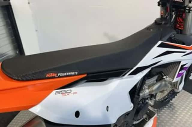 KTM 250 SX-F (2024) thumbnail 6