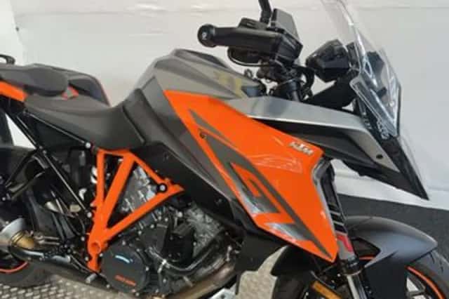 KTM 1290 Super Duke (2018) thumbnail 6