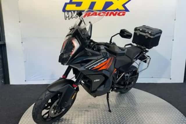 KTM 1290 Super Adventure (2021) thumbnail 2