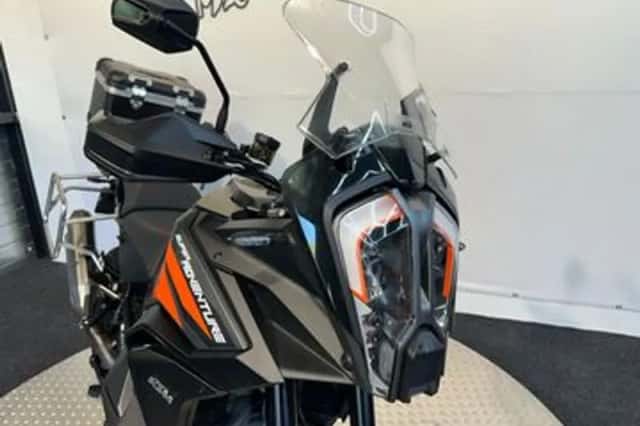 KTM 1290 Super Adventure (2021) thumbnail 6