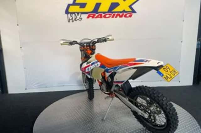 KTM 350 EXC-F SIX Days (2016) thumbnail 3