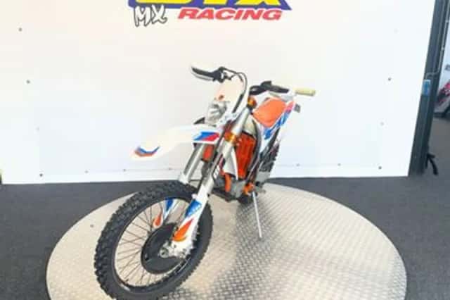 KTM 350 EXC-F SIX Days (2016) thumbnail 5