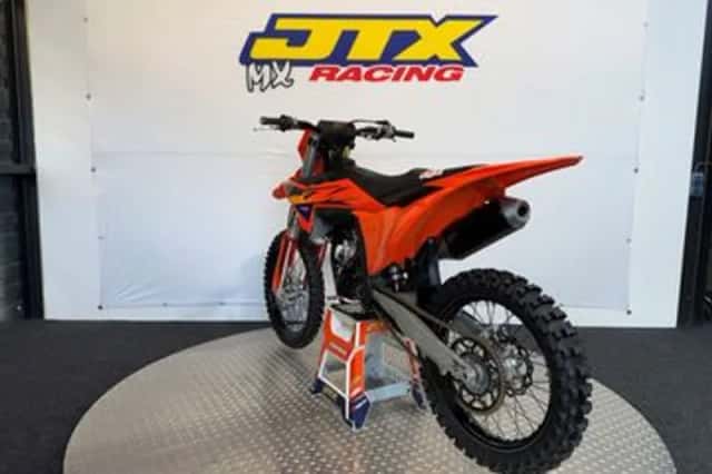 KTM 250 SX-F (2025) thumbnail 4