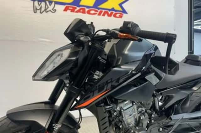 KTM 890 Duke (2021) thumbnail 6
