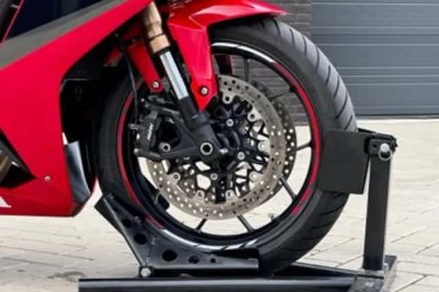 Honda CBR 650 R (2022) thumbnail 6