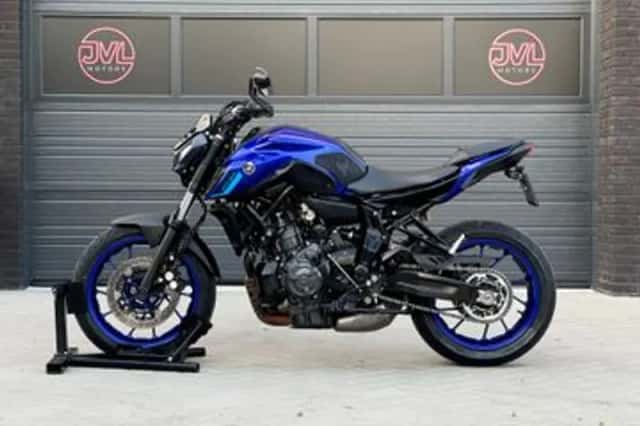 YAMAHA MT 07 ABS (2022) thumbnail 4