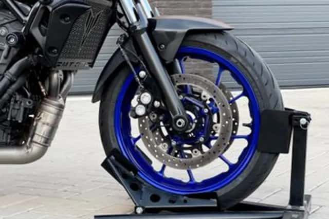 YAMAHA MT 07 ABS (2022) thumbnail 6