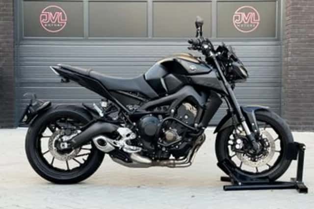 YAMAHA MT 09 ABS (2018) thumbnail 2
