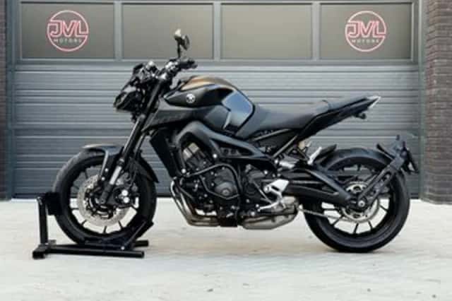YAMAHA MT 09 ABS (2018) thumbnail 4