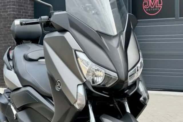 YAMAHA X MAX 400 (2013) thumbnail 5