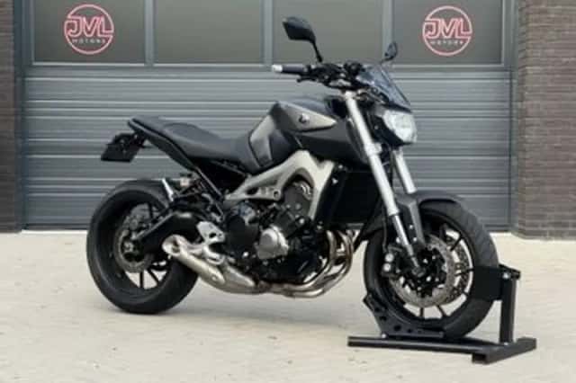 Yamaha MT-09 (2013) thumbnail 1