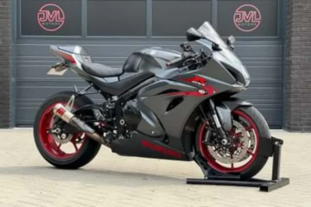 Suzuki GSX-R1000 (2017) thumbnail 1