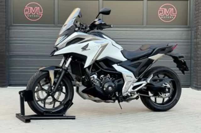 Honda NC750X (2021) thumbnail 3