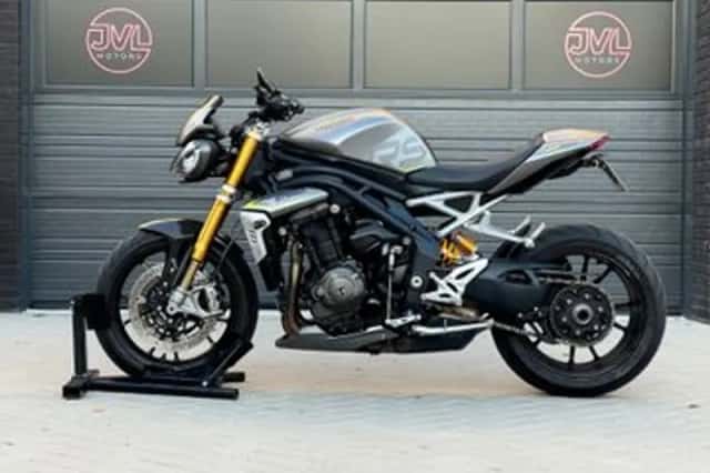 Triumph Speed Triple 1200 RS (2022) thumbnail 4