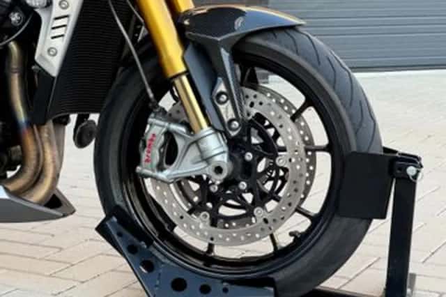 Triumph Speed Triple 1200 RS (2022) thumbnail 6
