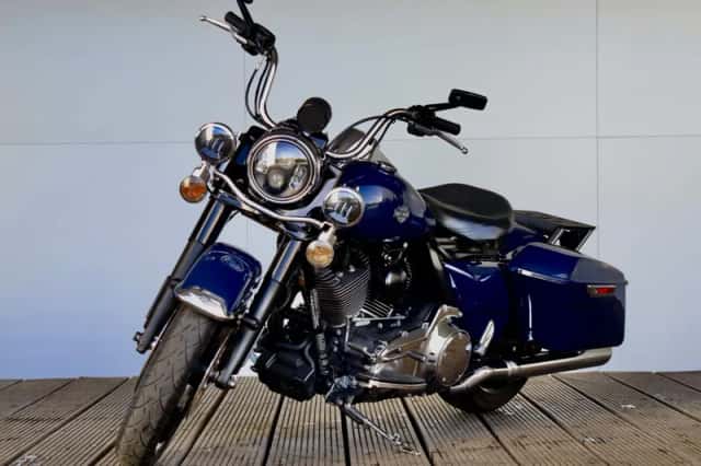 Harley-Davidson Road King Classic (2014) thumbnail 1