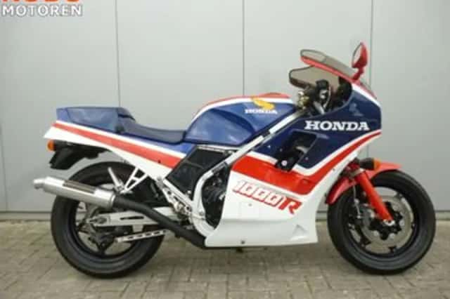 Honda VF 1000 R (1986) thumbnail 1
