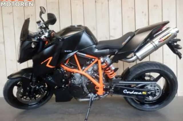KTM 990 Super Duke R (2009) thumbnail 2