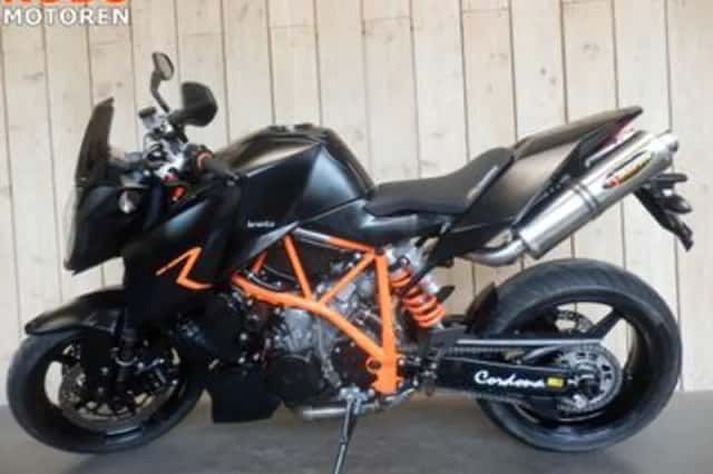 KTM 990 Super Duke R (2009) thumbnail 3
