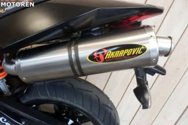 KTM 990 Super Duke R (2009) thumbnail 4