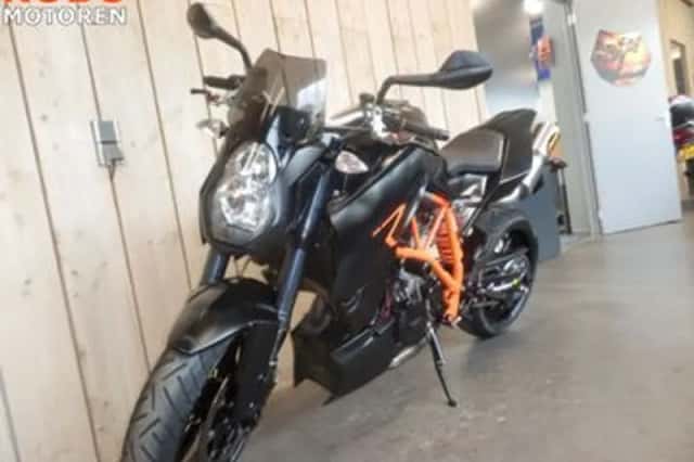 KTM 990 Super Duke R (2009) thumbnail 6