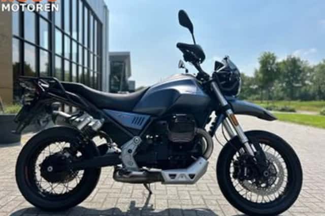 Moto Guzzi V85 TT (2019) thumbnail 1