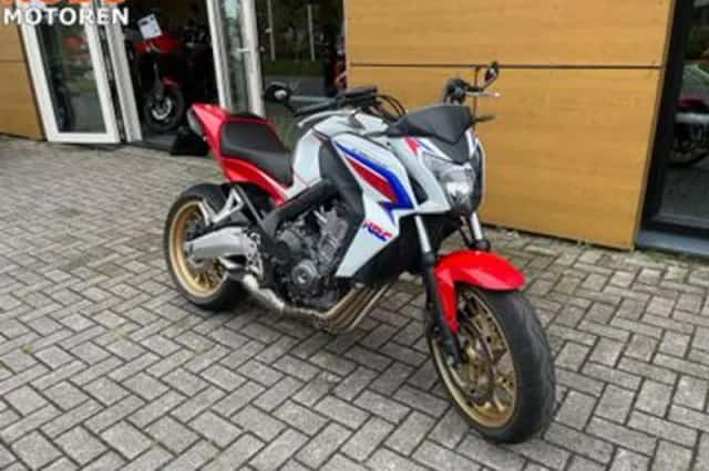 Honda CB650F (2014) thumbnail 2