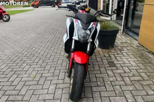 Honda CB650F (2014) thumbnail 3