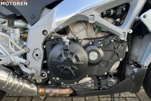 Aprilia Tuono V4 (2014) thumbnail 4