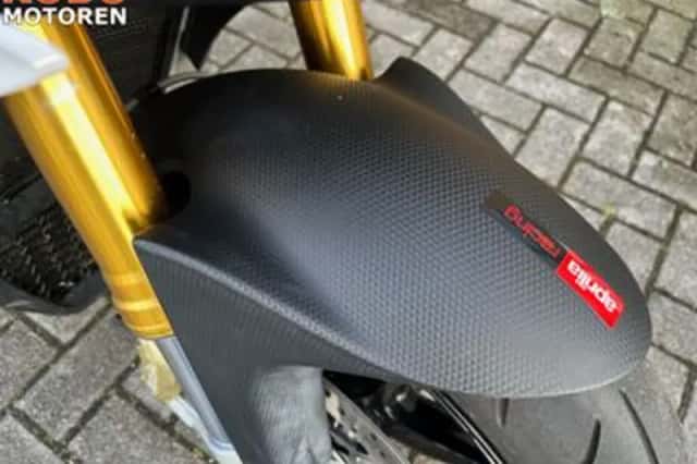 Aprilia Tuono V4 (2014) thumbnail 6