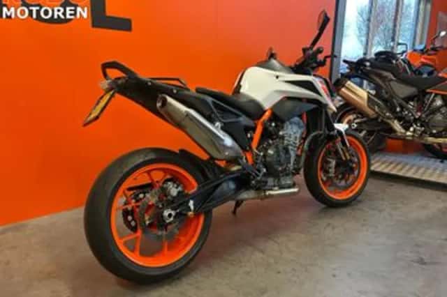 KTM 890 Duke (2021) thumbnail 4