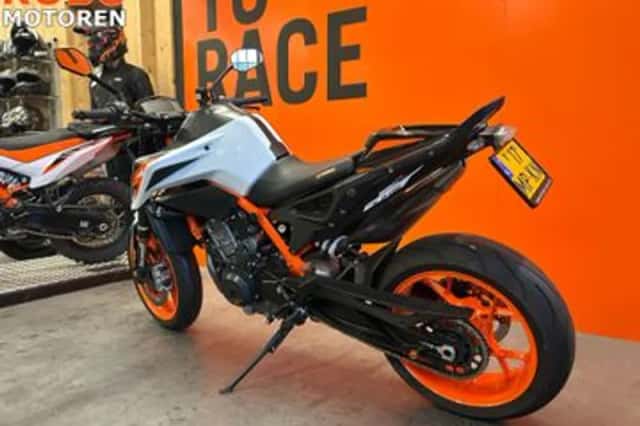 KTM 890 Duke (2021) thumbnail 5