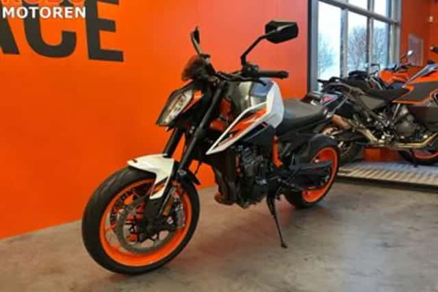 KTM 890 Duke (2021) thumbnail 6