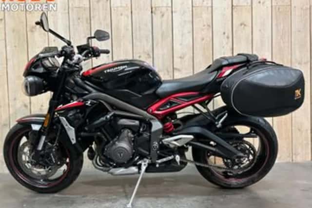 Triumph Street Triple R (2020) thumbnail 2