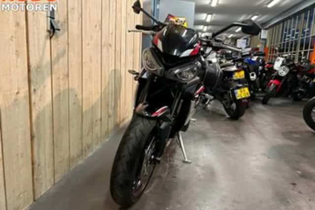 Triumph Street Triple R (2020) thumbnail 6