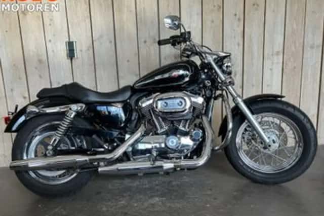 Harley-Davidson 1200 C Custom (2013) thumbnail 1