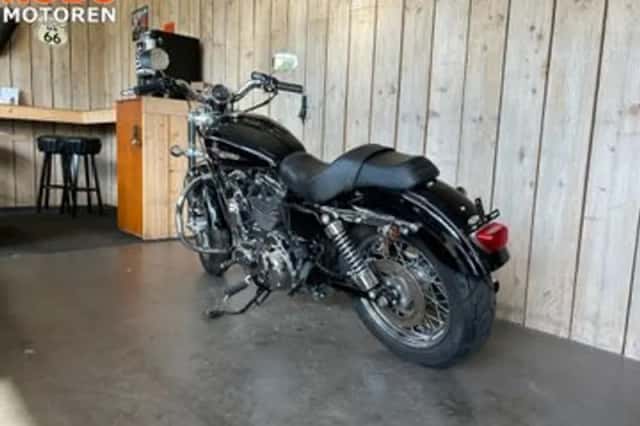 Harley-Davidson 1200 C Custom (2013) thumbnail 4