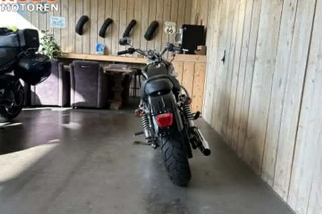 Harley-Davidson 1200 C Custom (2013) thumbnail 5