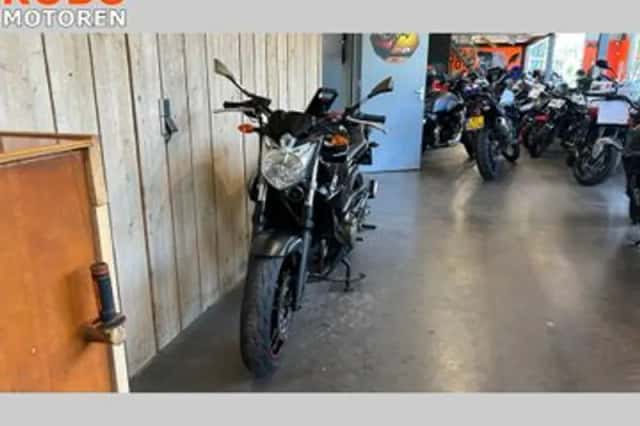 Yamaha XJ6 (2009) thumbnail 6