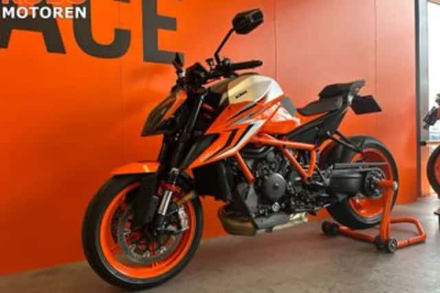 KTM 1290 SuperDuke R (2023) thumbnail 5