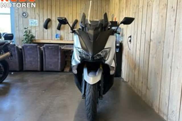 Yamaha XP530-A Tmax SX (2018) thumbnail 4