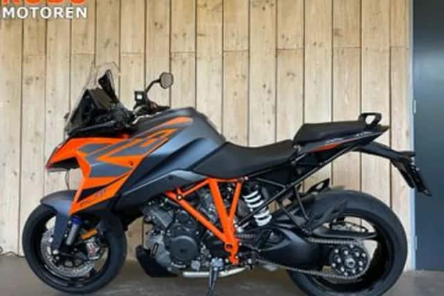 KTM 1290 Super Duke GT (2025) thumbnail 2
